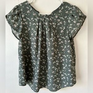 Floral blouse with cute ties in back